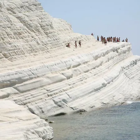 Contino بيت ضيافة 2*